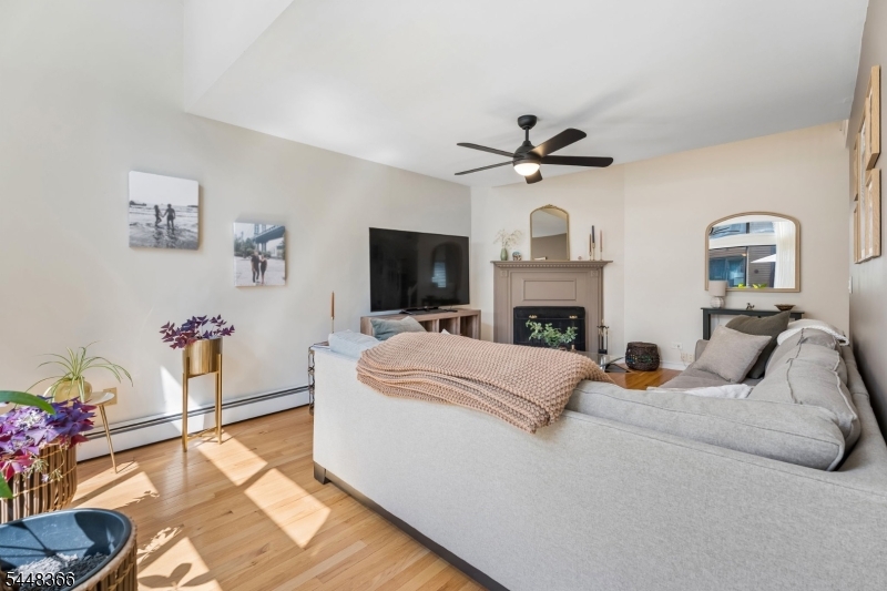 61 Hickory Hill Ct