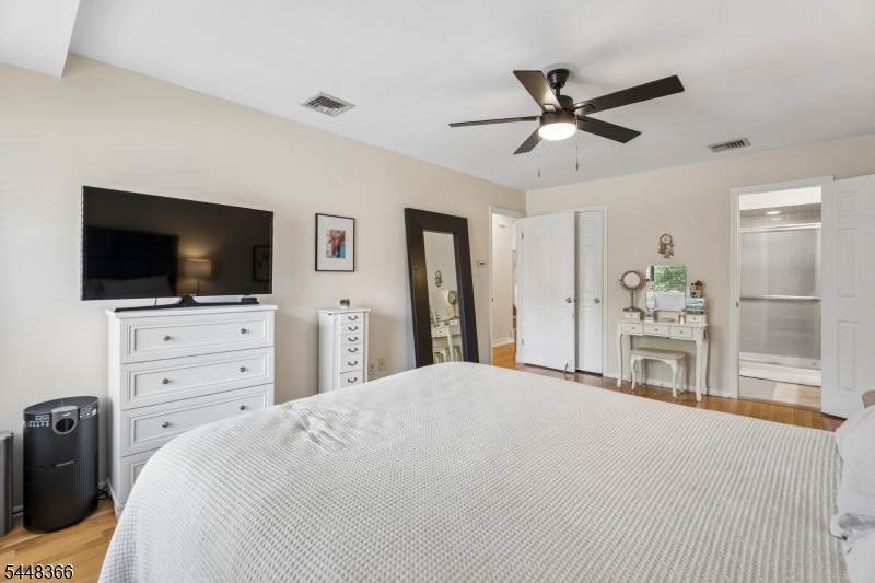 61 Hickory Hill Ct