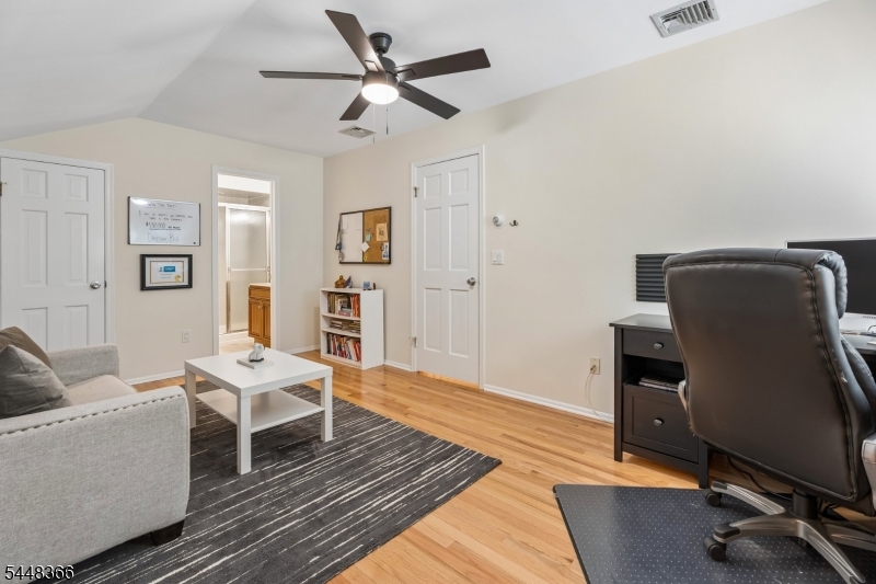 61 Hickory Hill Ct