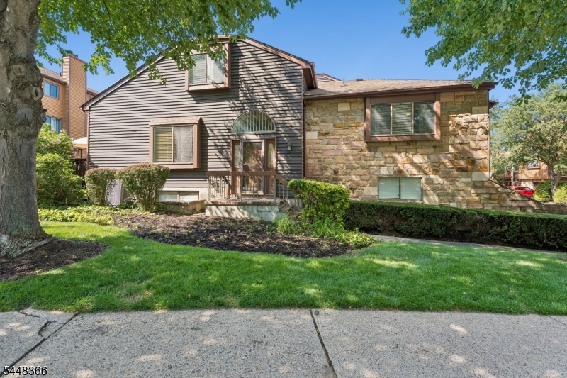 61 Hickory Hill Ct