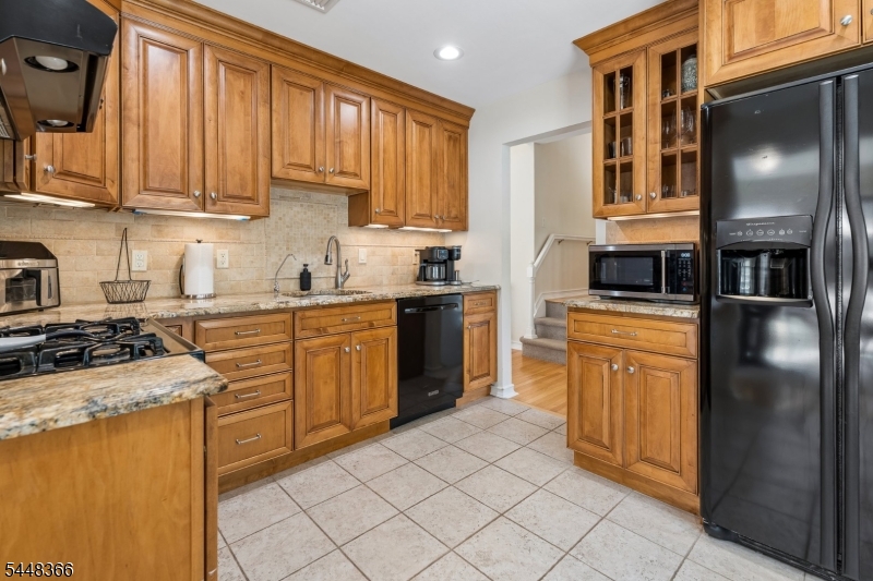 61 Hickory Hill Ct