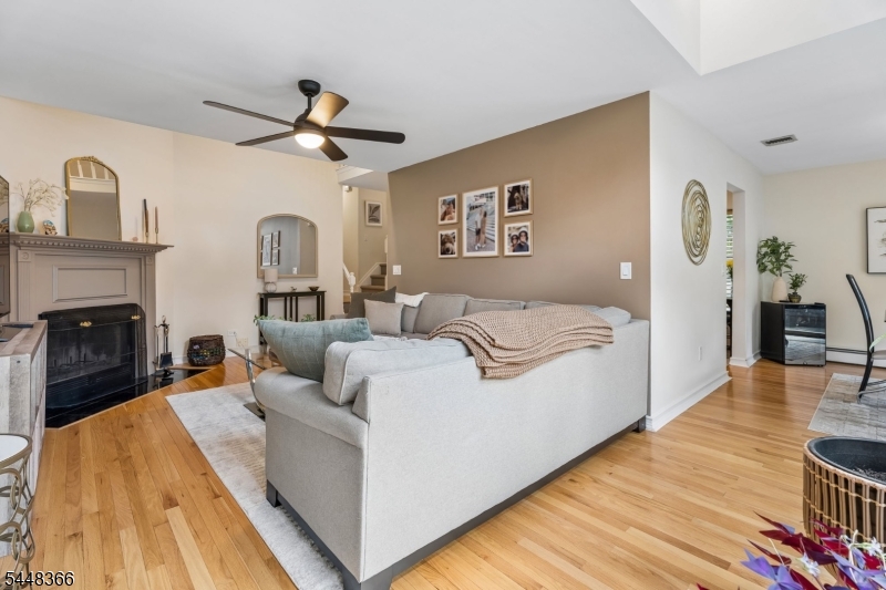 61 Hickory Hill Ct