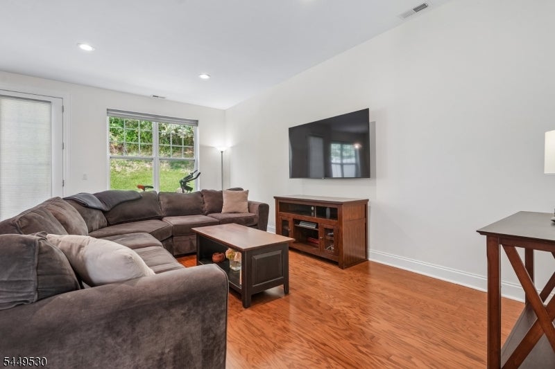 66 Lupine Ln