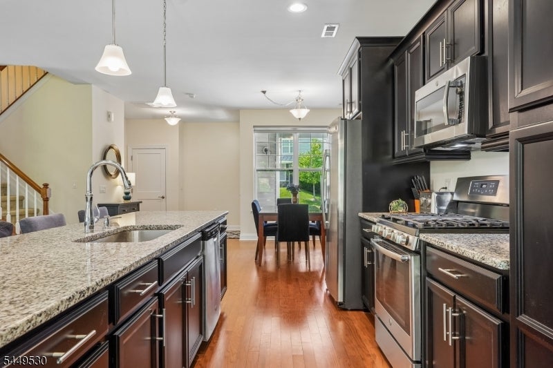 66 Lupine Ln