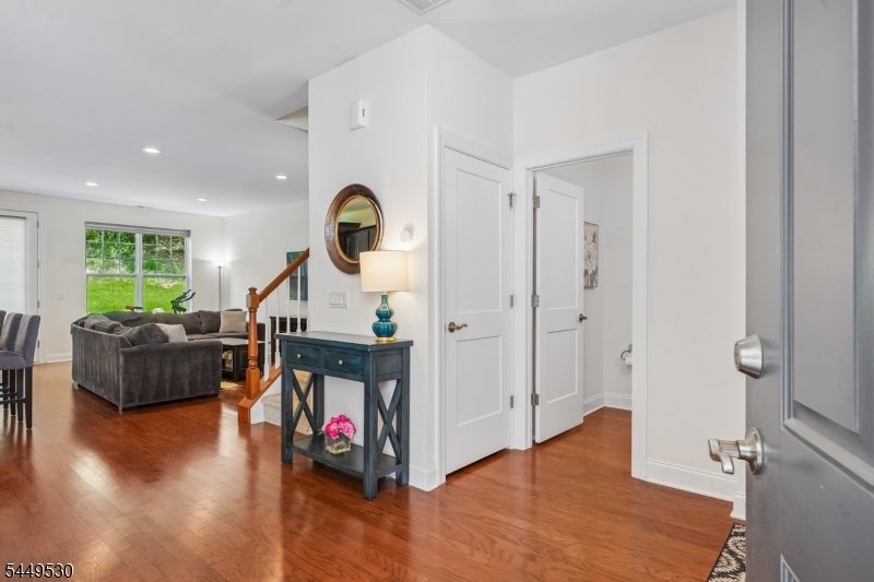 66 Lupine Ln