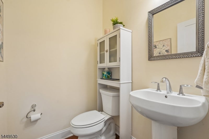 66 Lupine Ln