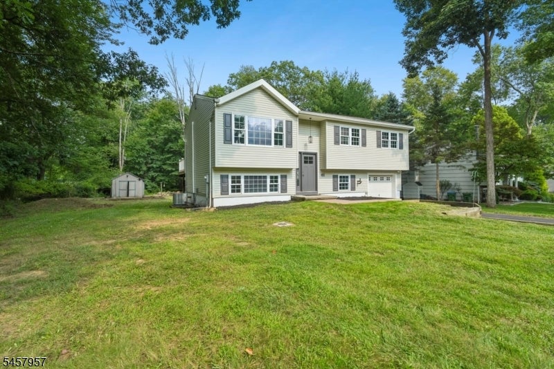 41 Paula Dr