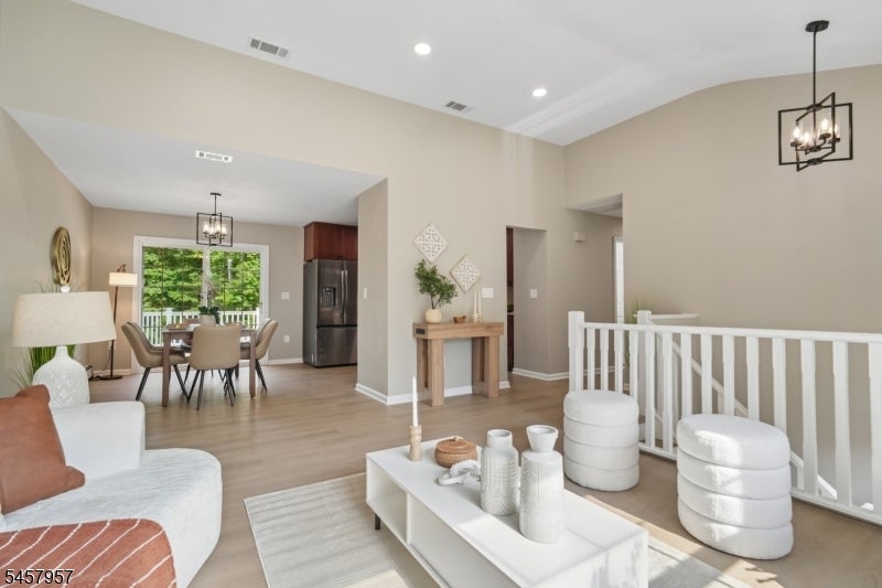 41 Paula Dr