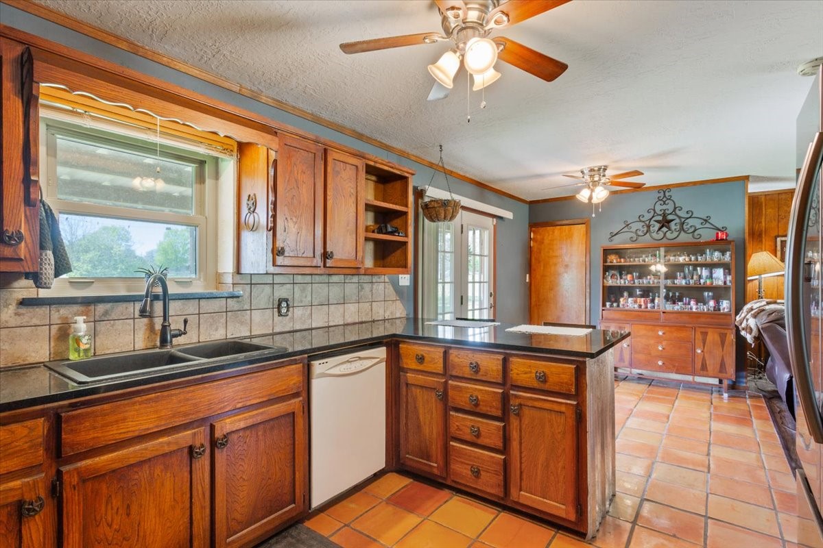 423 Oakview Circle