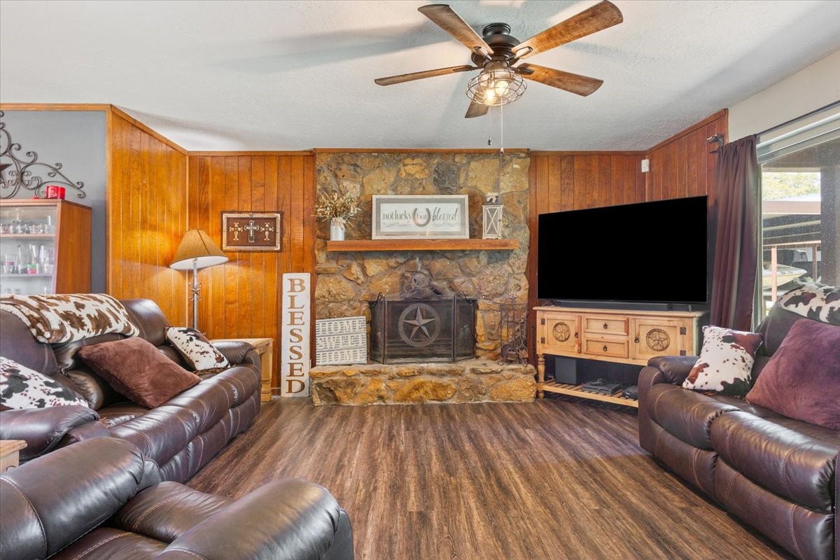 423 Oakview Circle