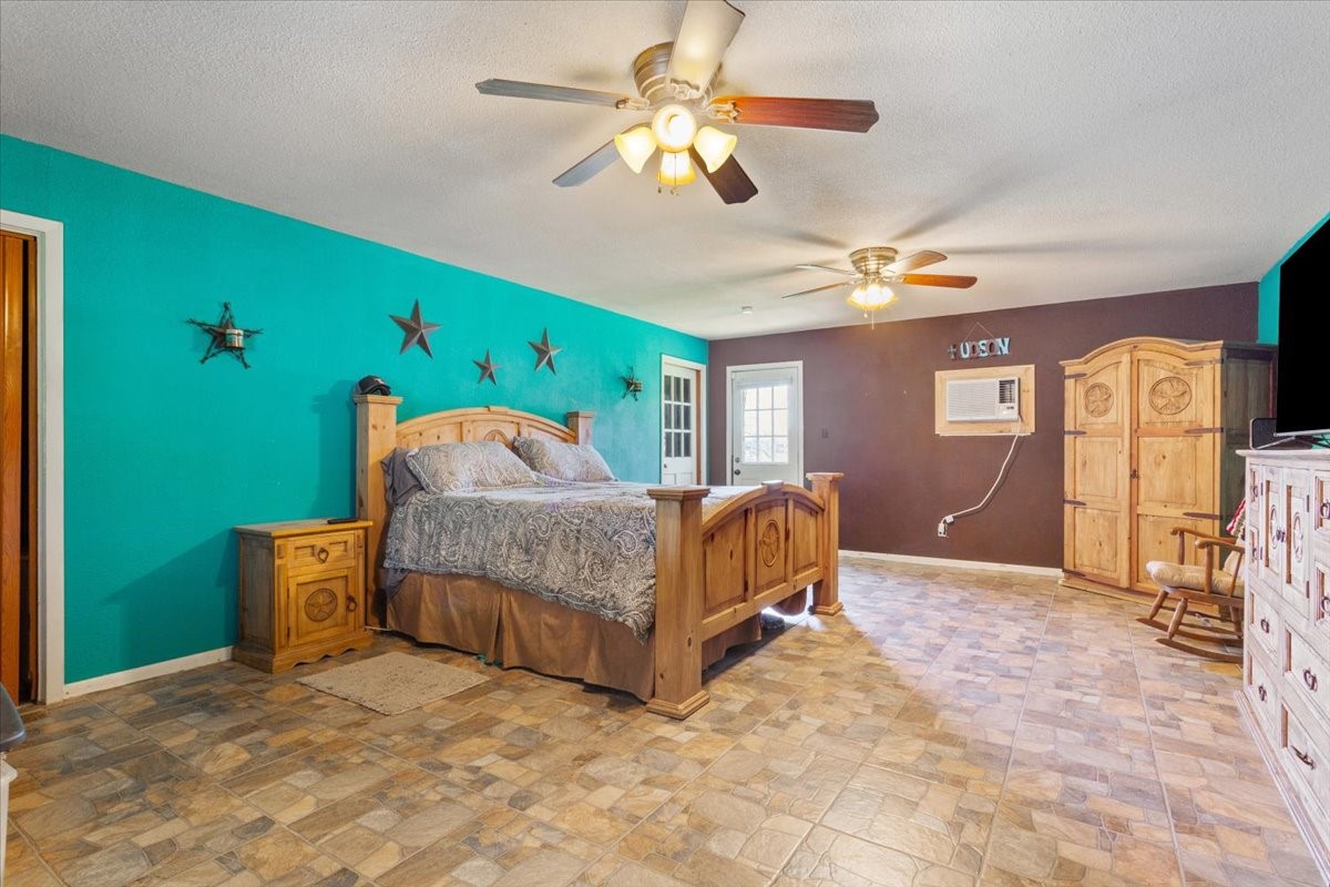 423 Oakview Circle