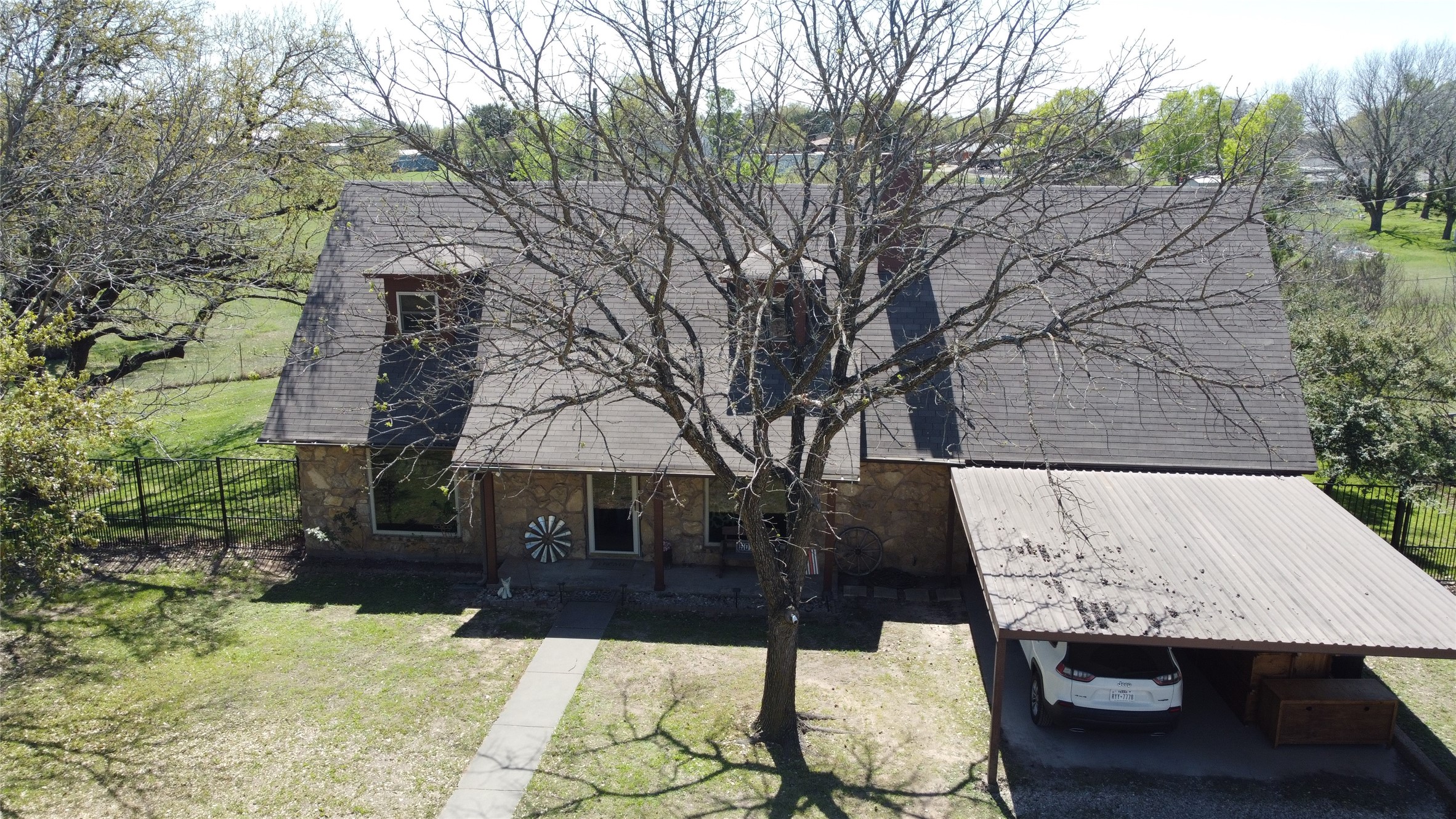 423 Oakview Circle