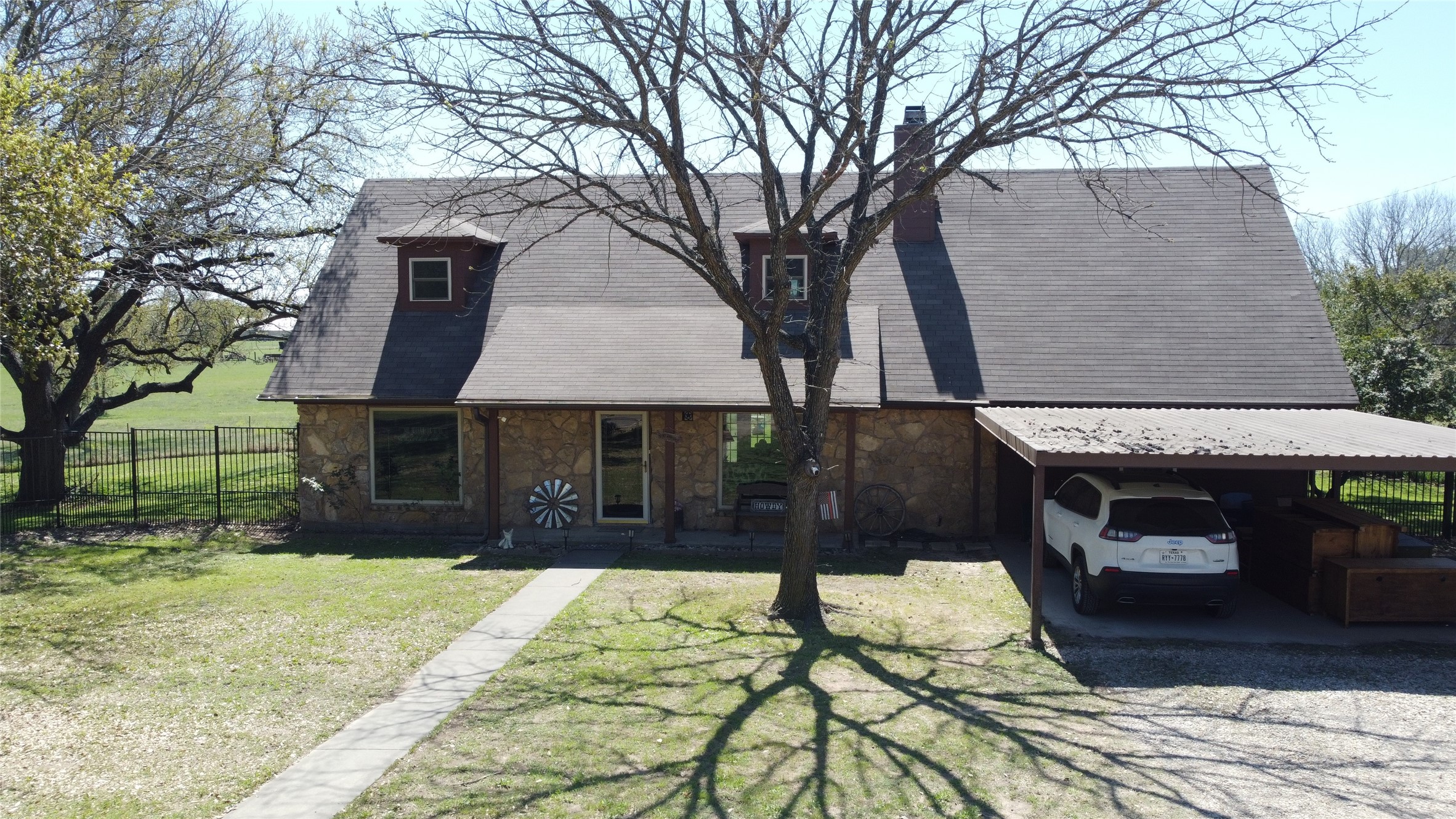 423 Oakview Circle
