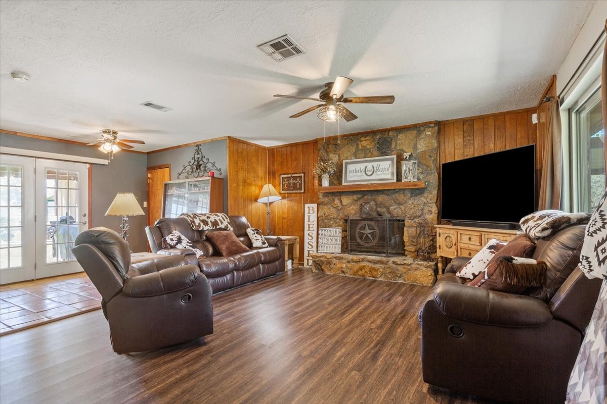 423 Oakview Circle
