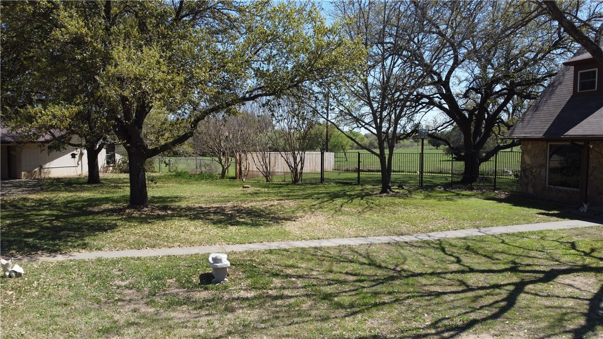 423 Oakview Circle