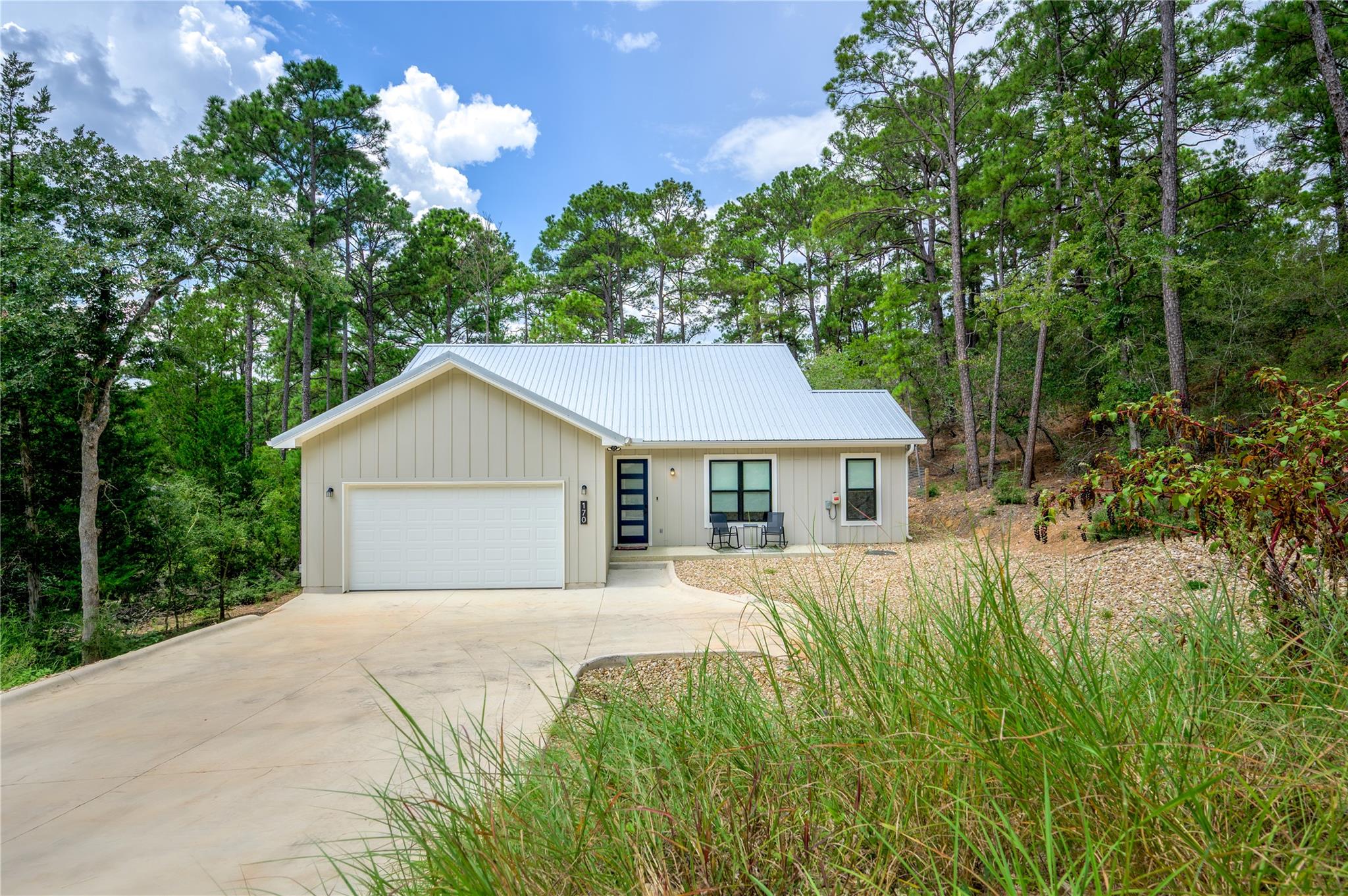 170 Akaloa LN