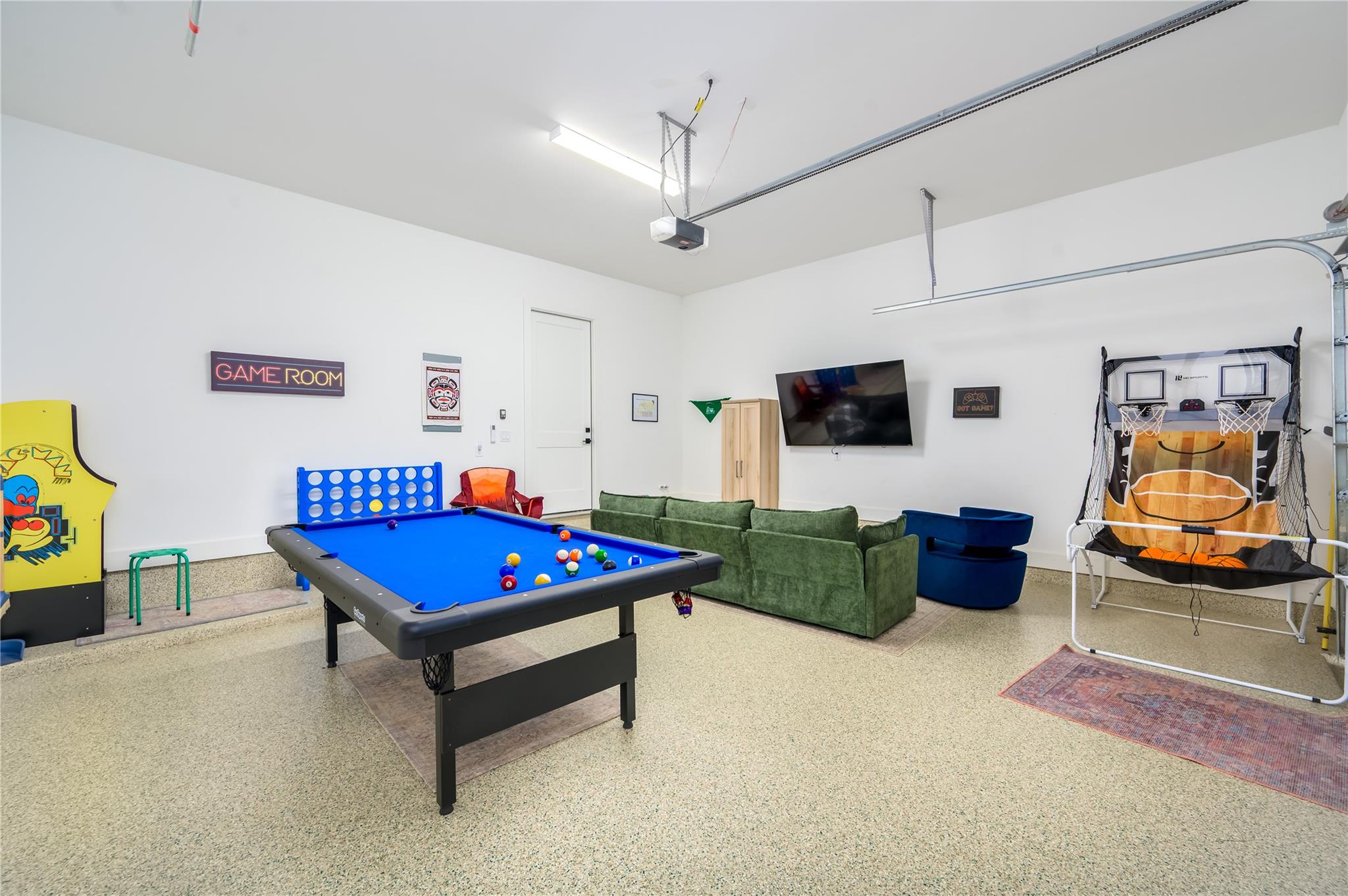 170 Akaloa LN