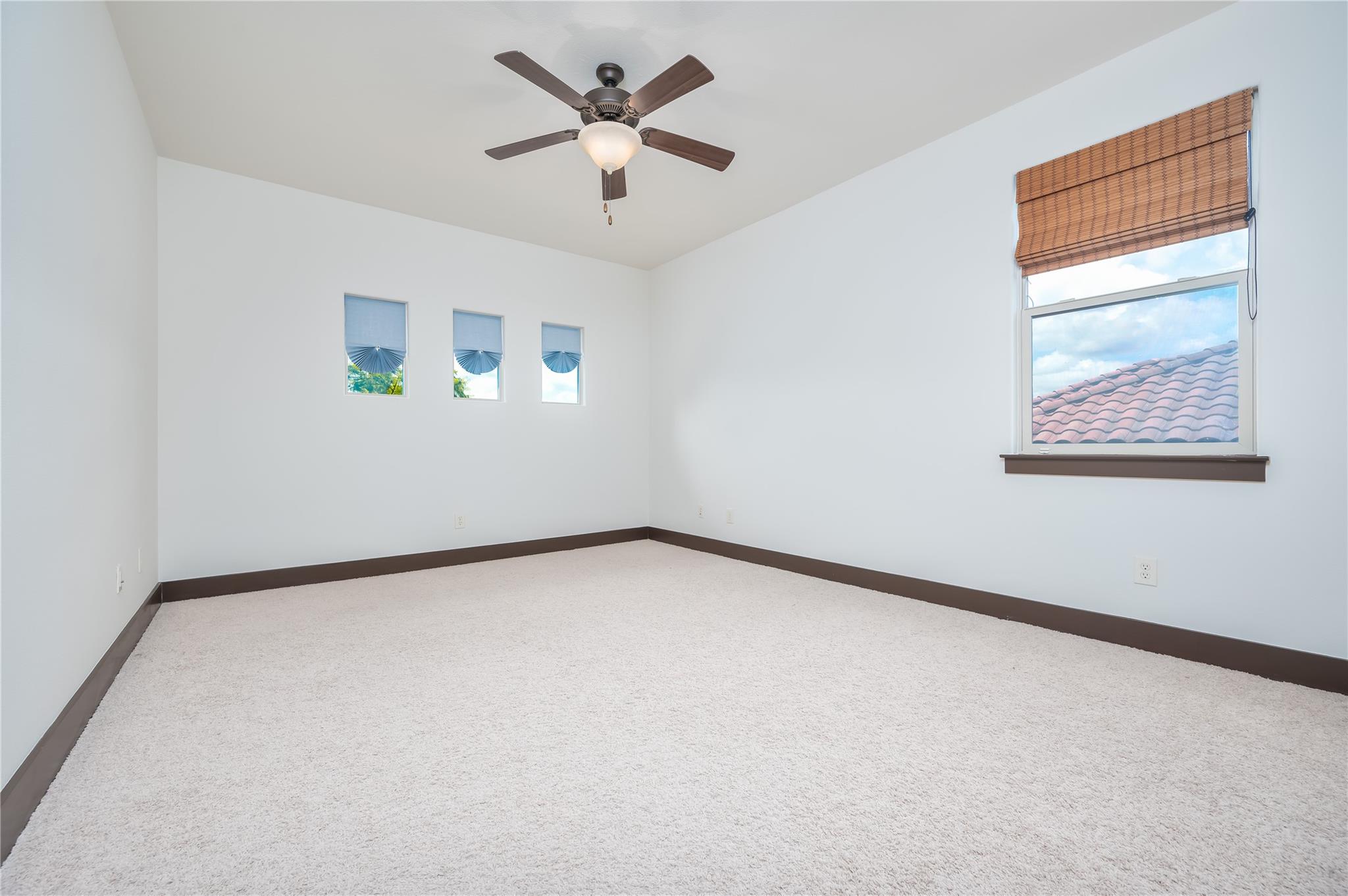 308 Golden Bear DR