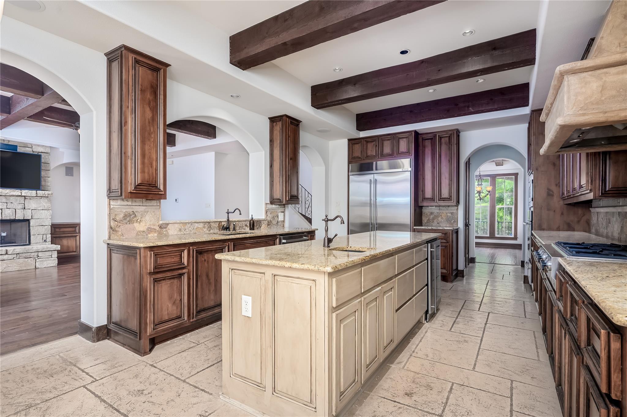 308 Golden Bear DR