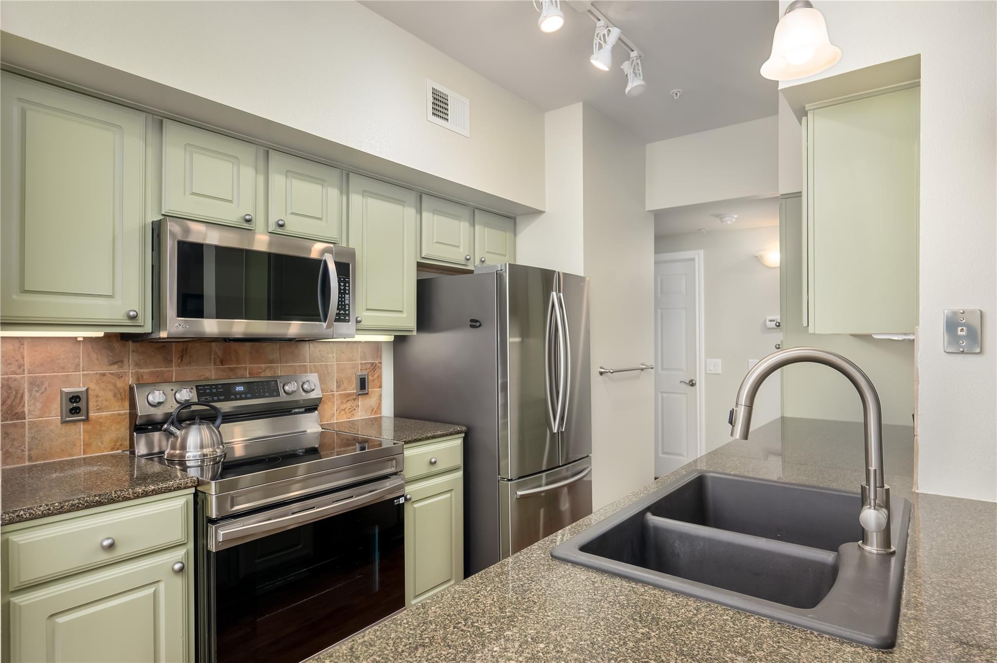 7701 Rialto BLVD # 617