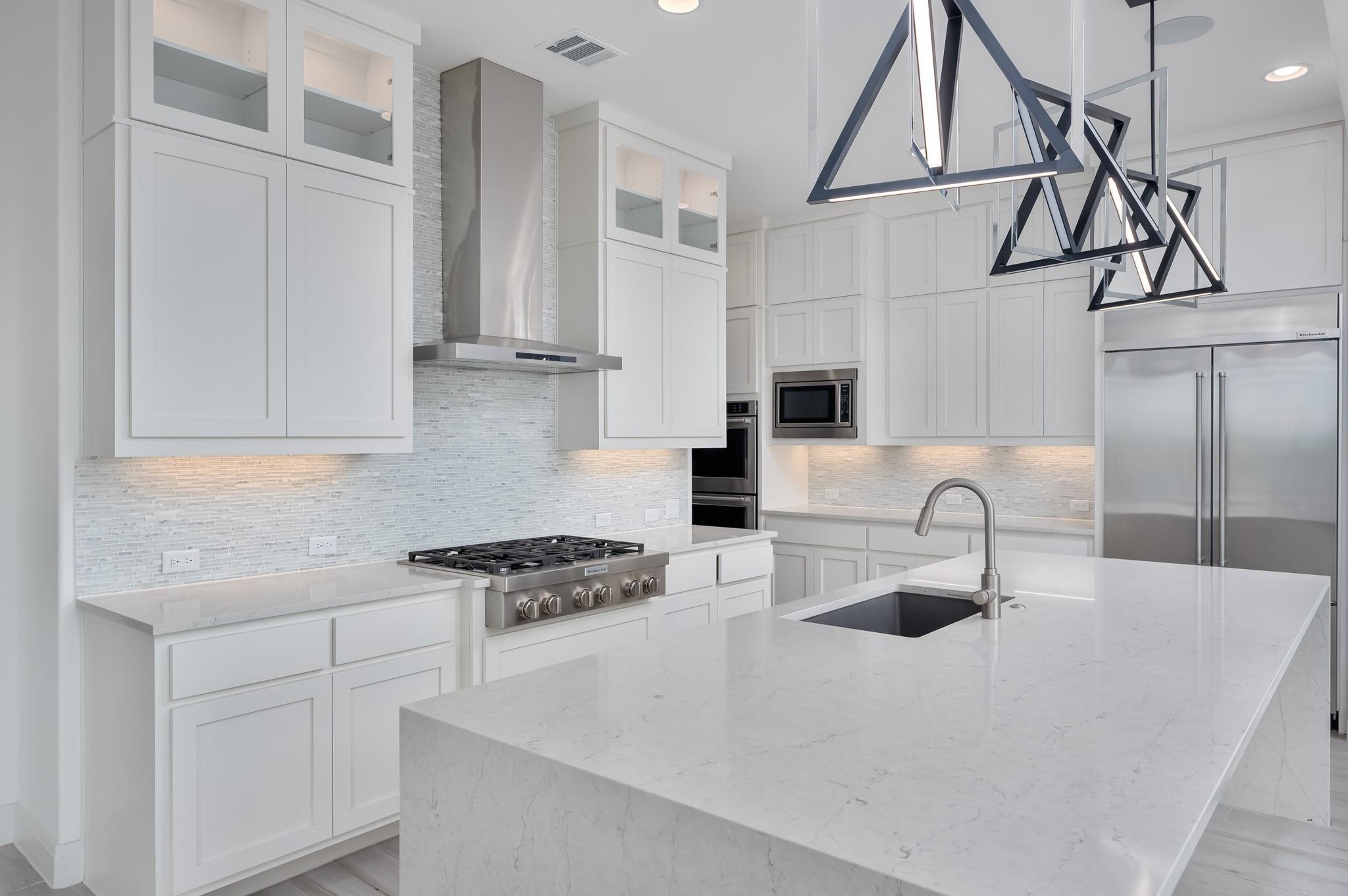2502 Sunset Vista CIR