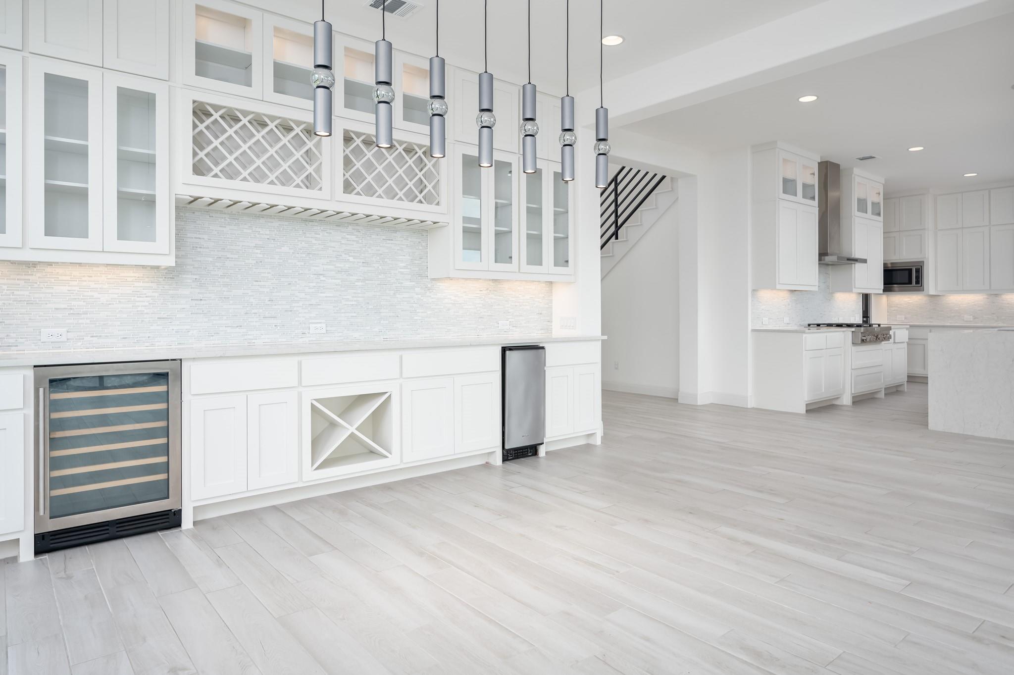 2502 Sunset Vista CIR