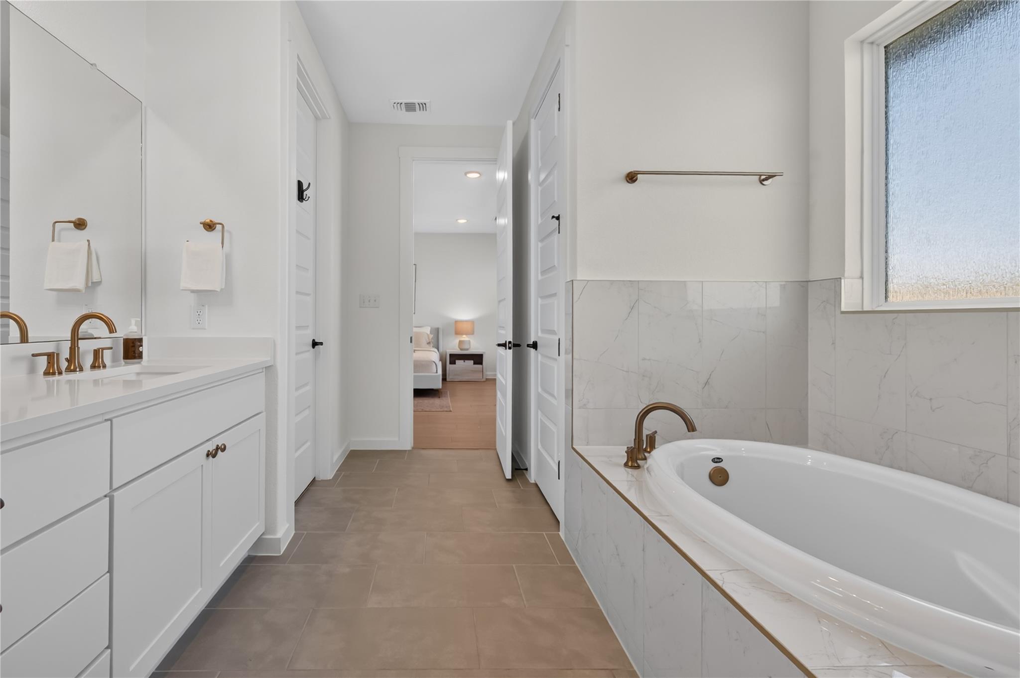 444 Darley Oak DR