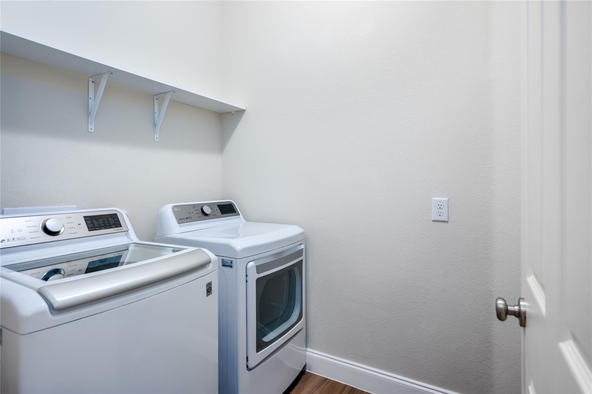 5317 Cardinal Flower CV