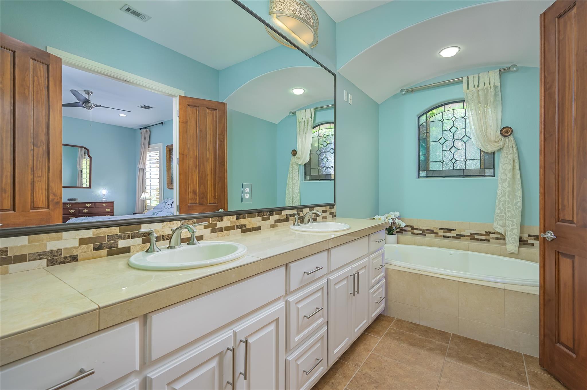 22 Borello DR