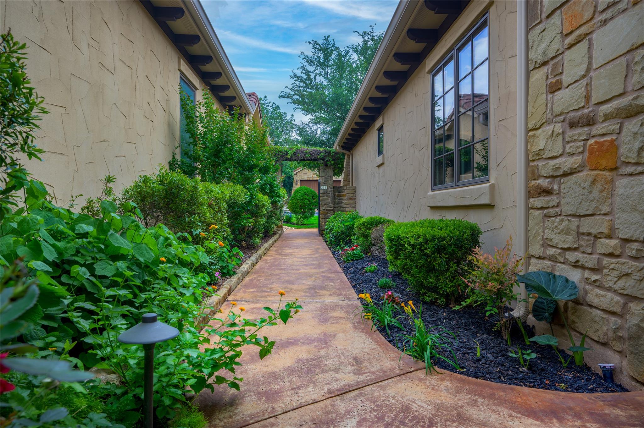 22 Borello DR