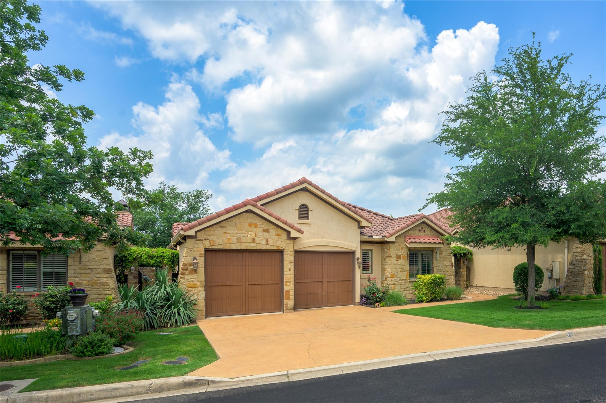 22 Borello DR