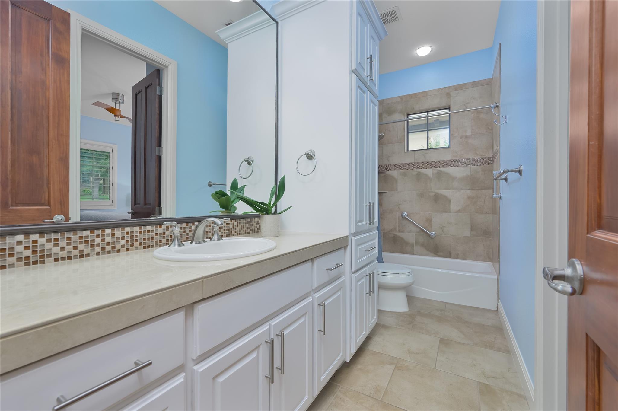 22 Borello DR