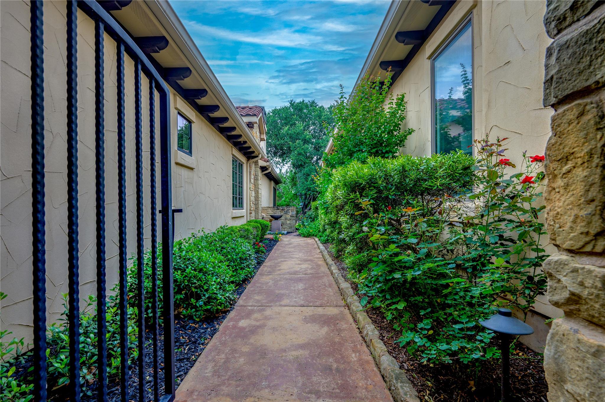 22 Borello DR