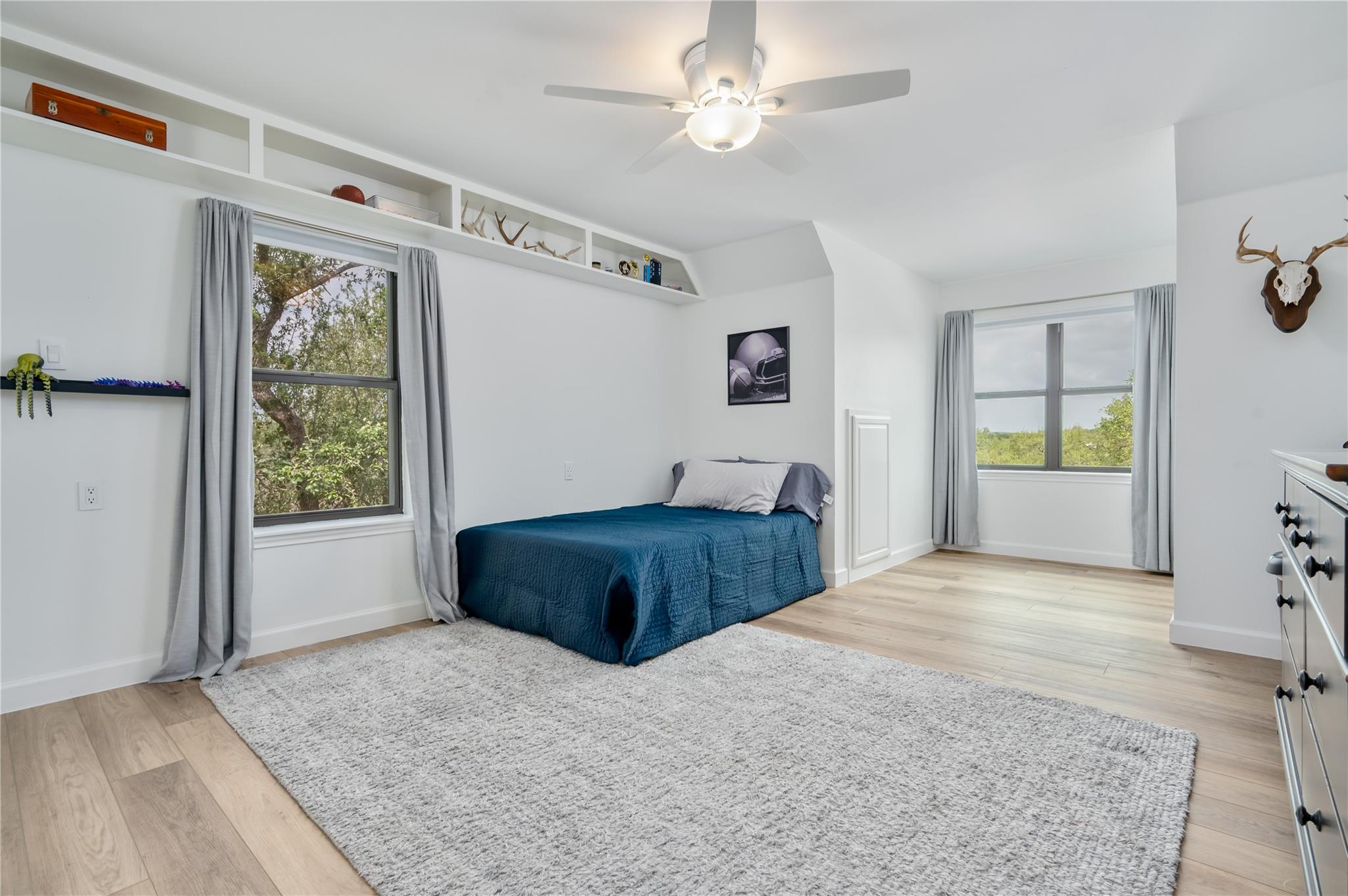 330 Live Oak Hills CT
