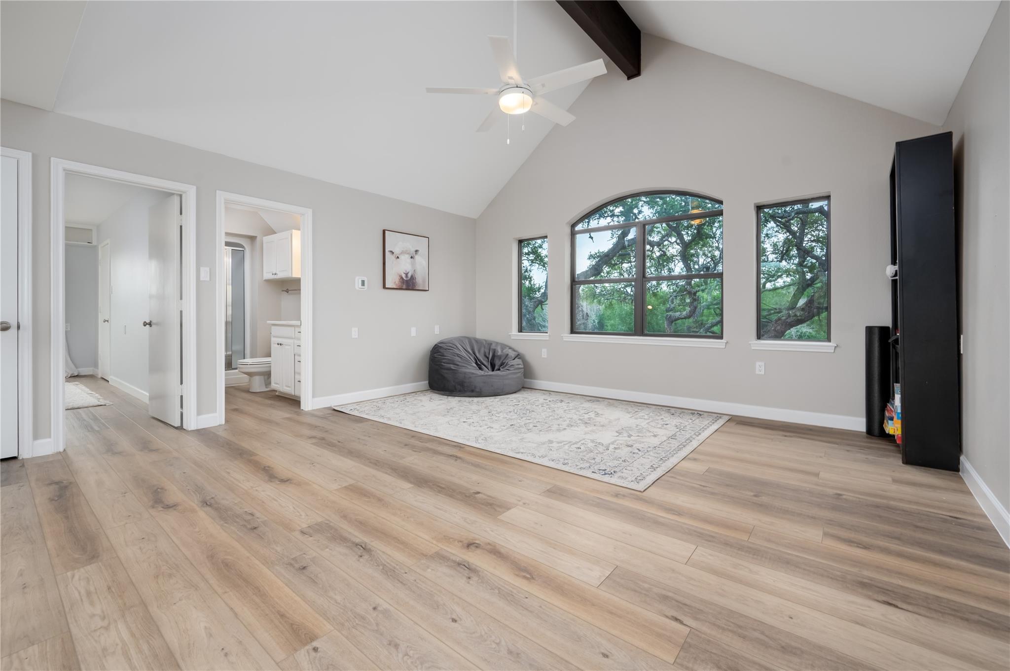 330 Live Oak Hills CT