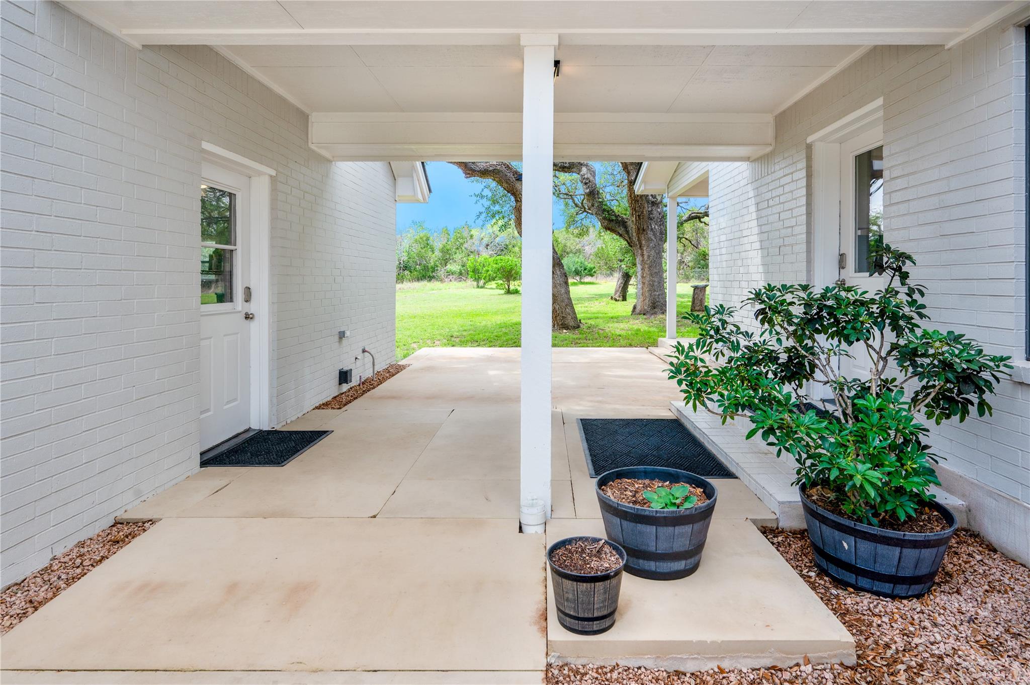 330 Live Oak Hills CT