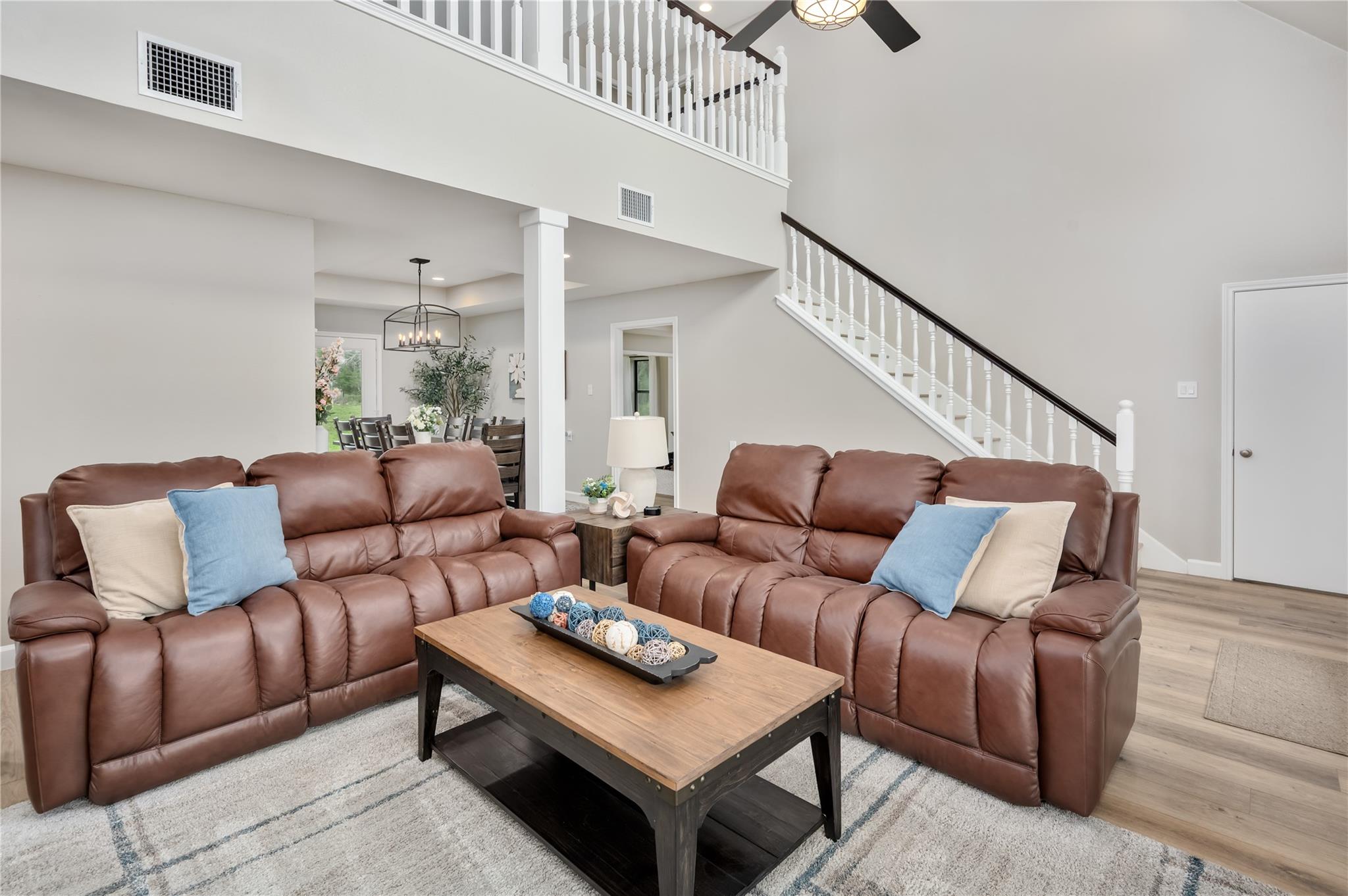 330 Live Oak Hills CT