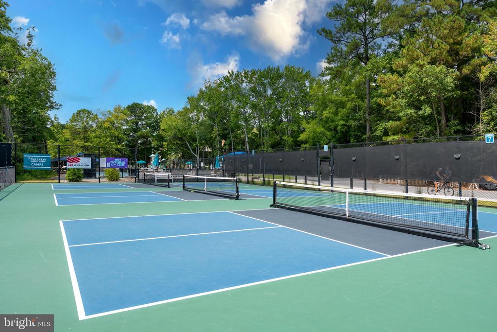 409 ANNAPOLIS HOUSE ROAD Unit: 409N