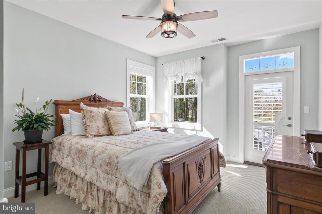 33889 GREENSOME COURT