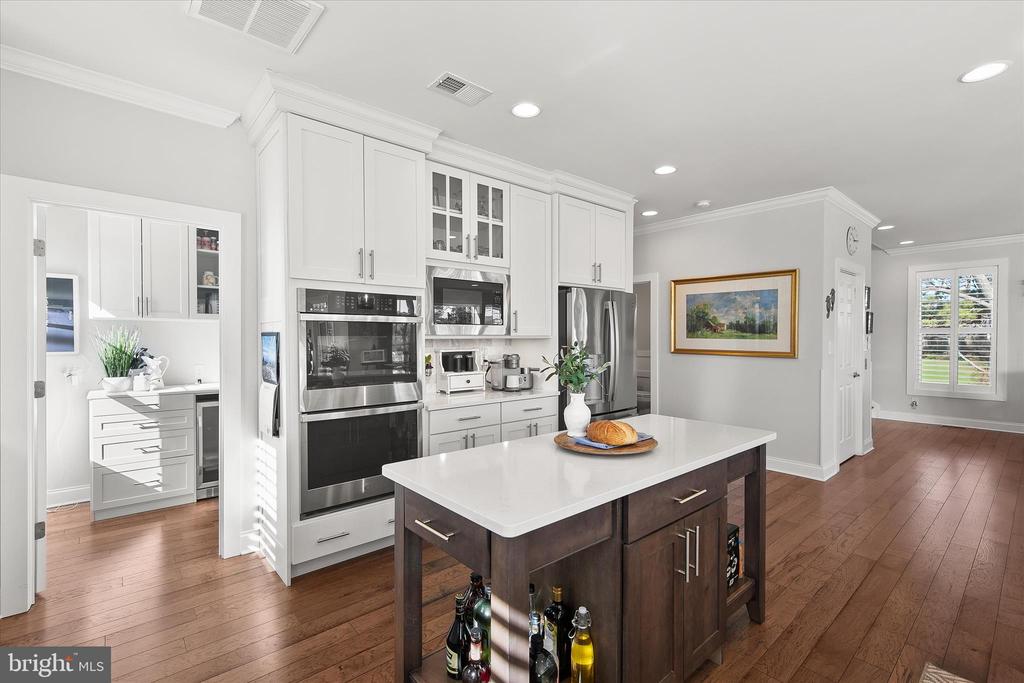 33889 GREENSOME COURT