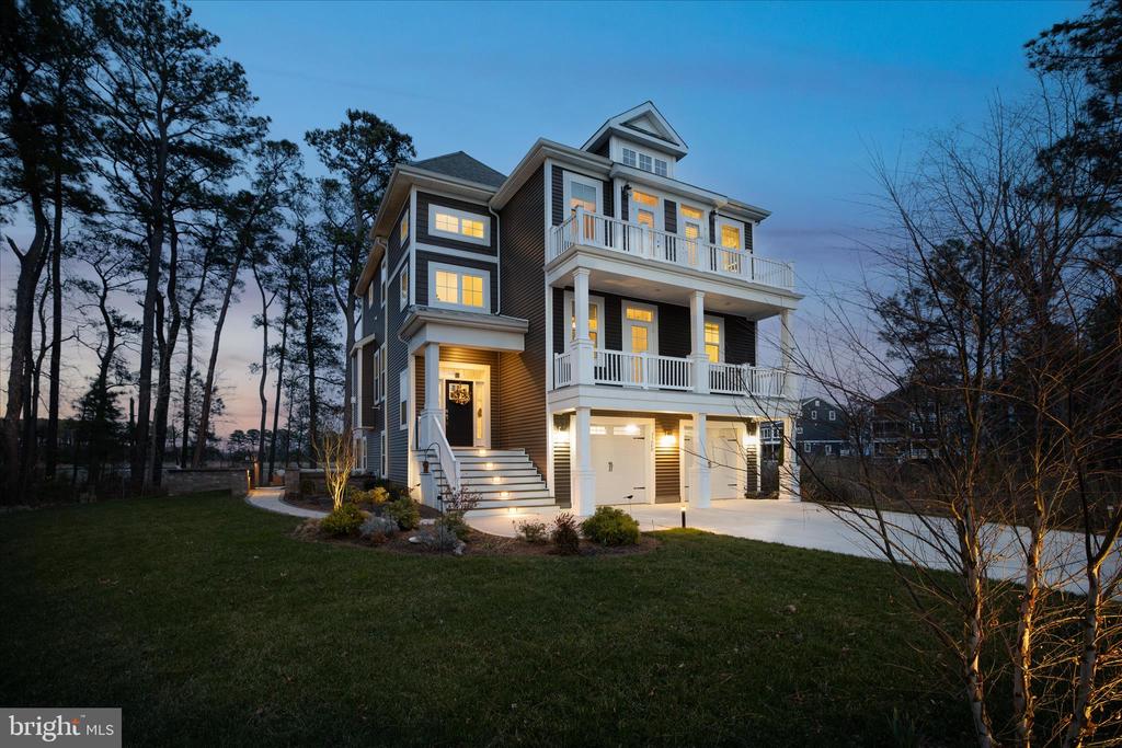 33889 GREENSOME COURT