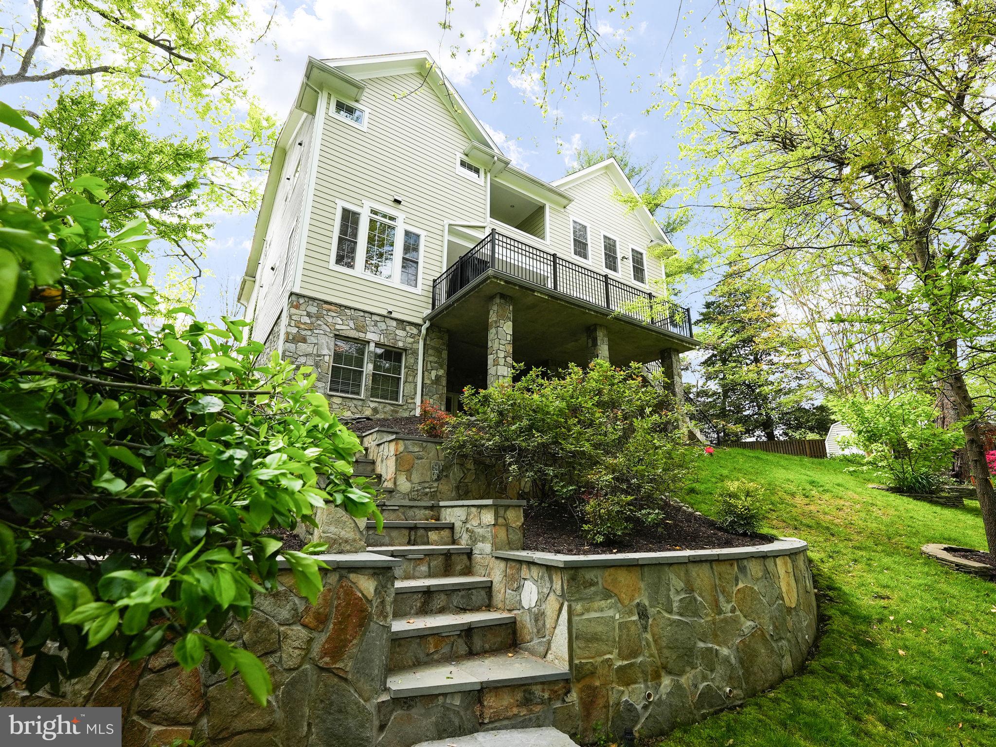 5605 35th Rd N