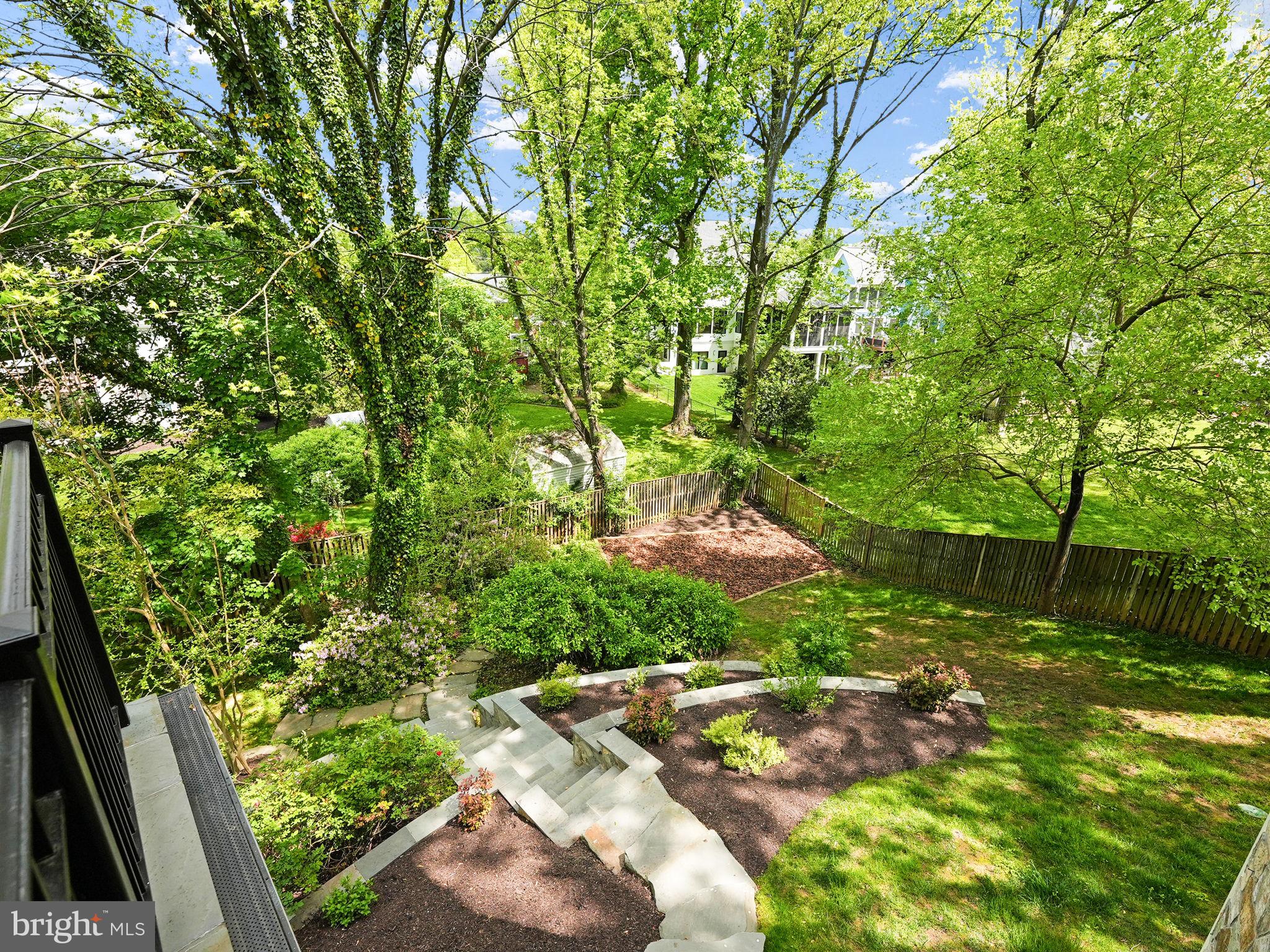 5605 35th Rd N