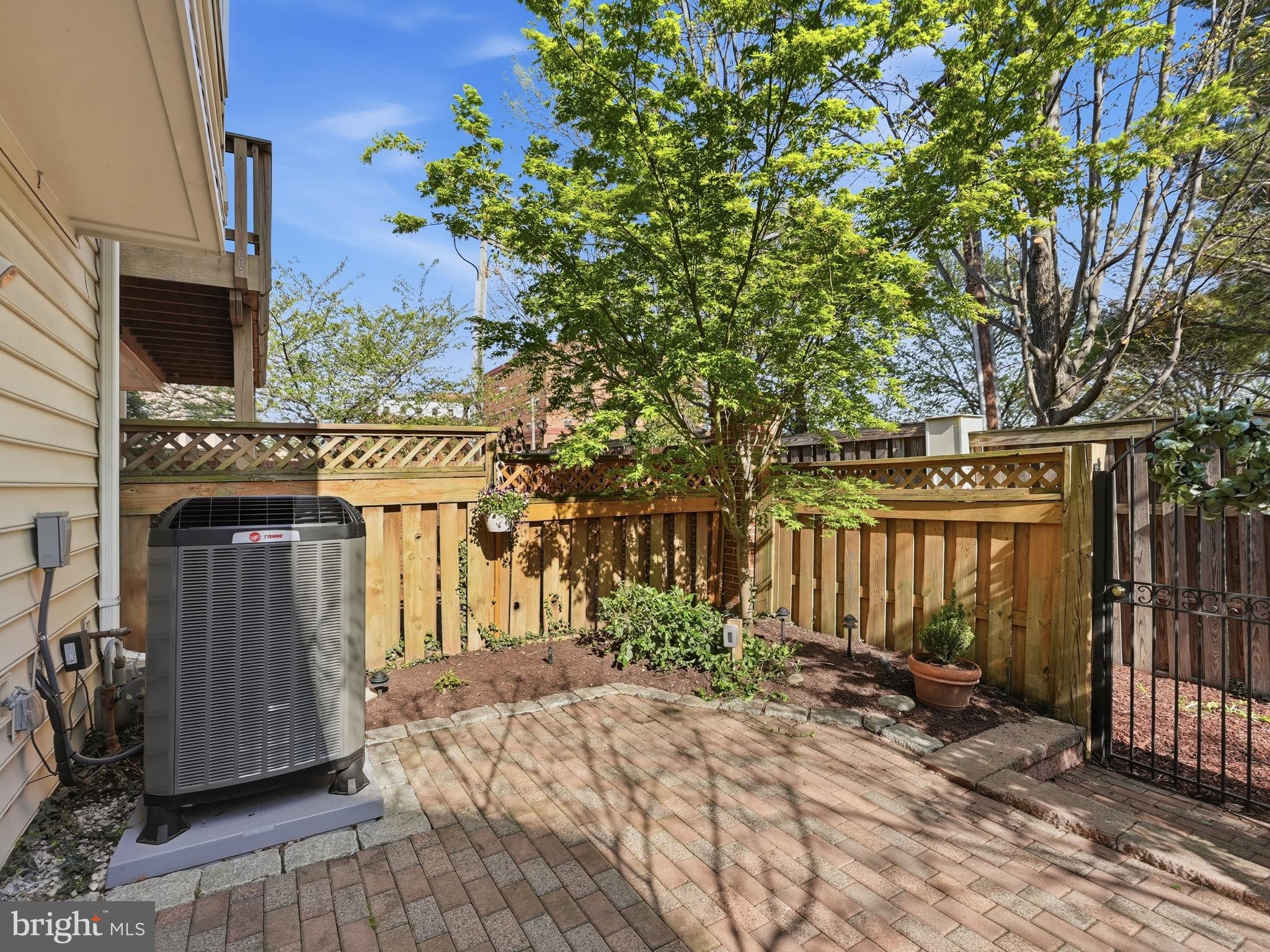 10424 BRECKINRIDGE LANE