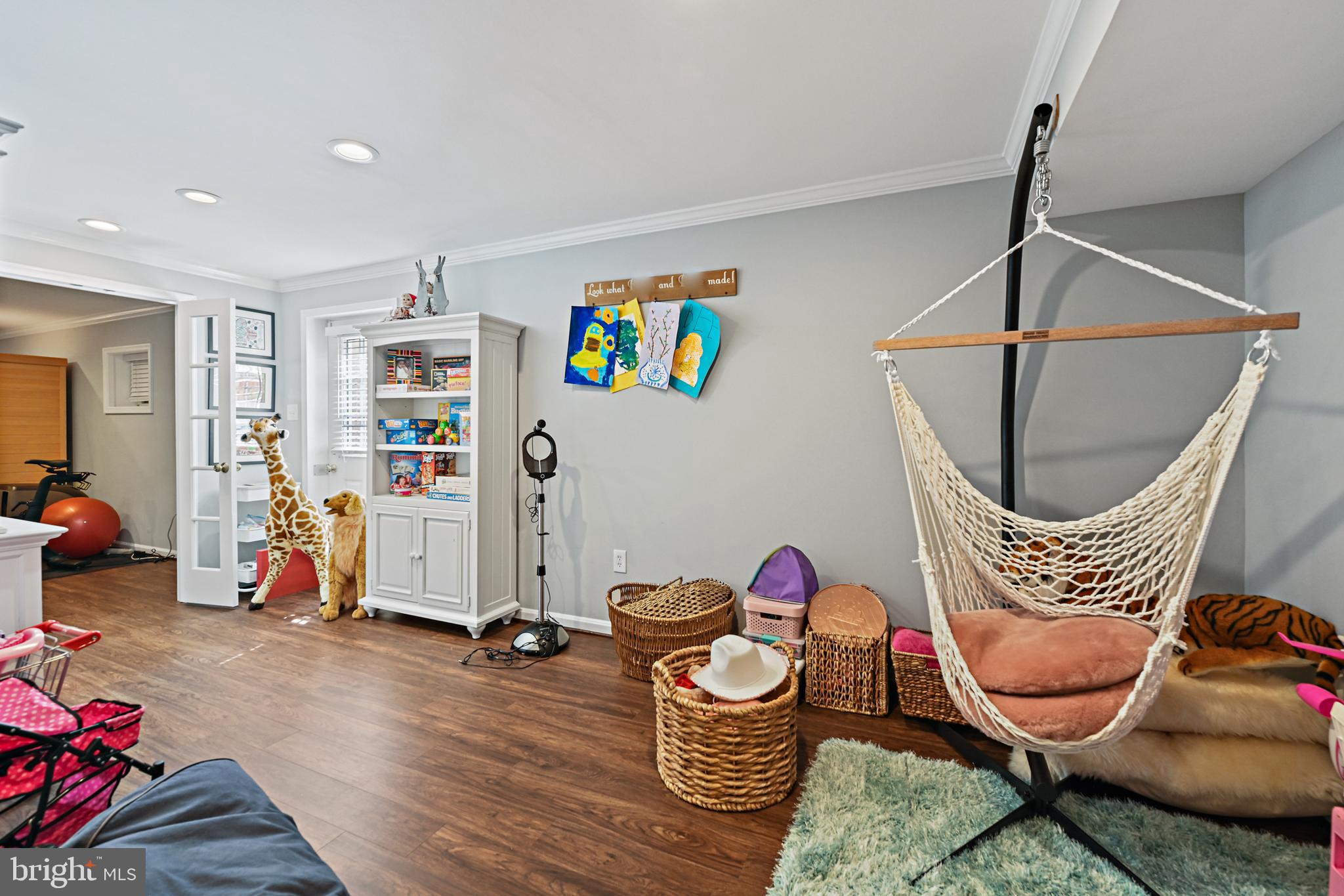 1124 ROUND PEBBLE LANE