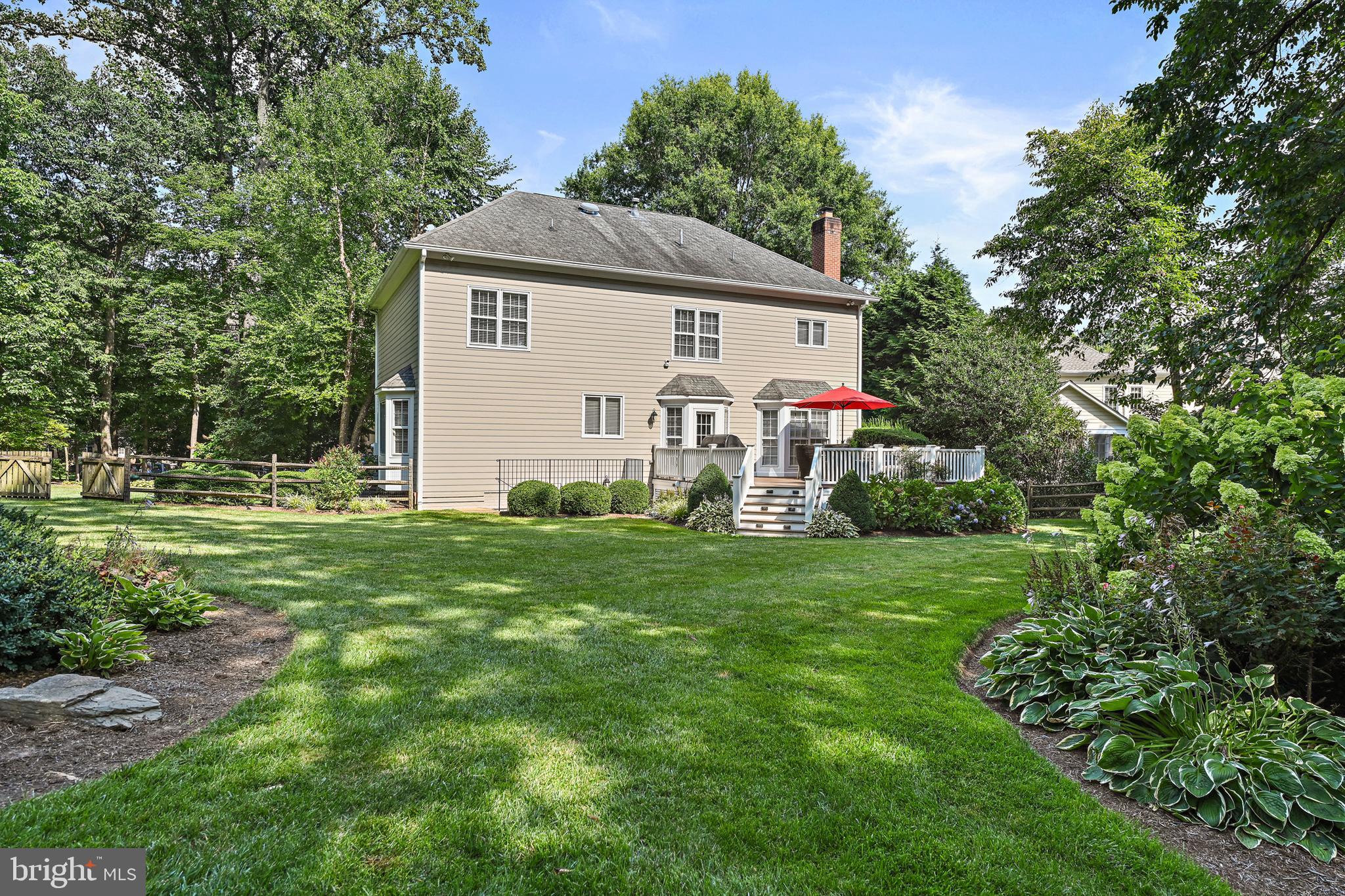 1124 ROUND PEBBLE LANE