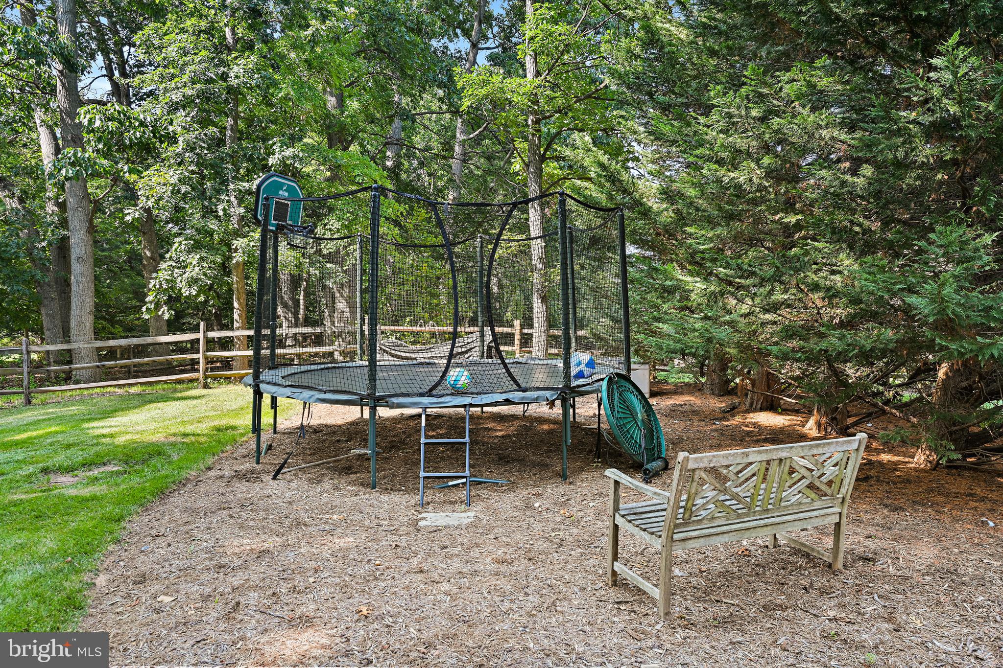1124 ROUND PEBBLE LANE