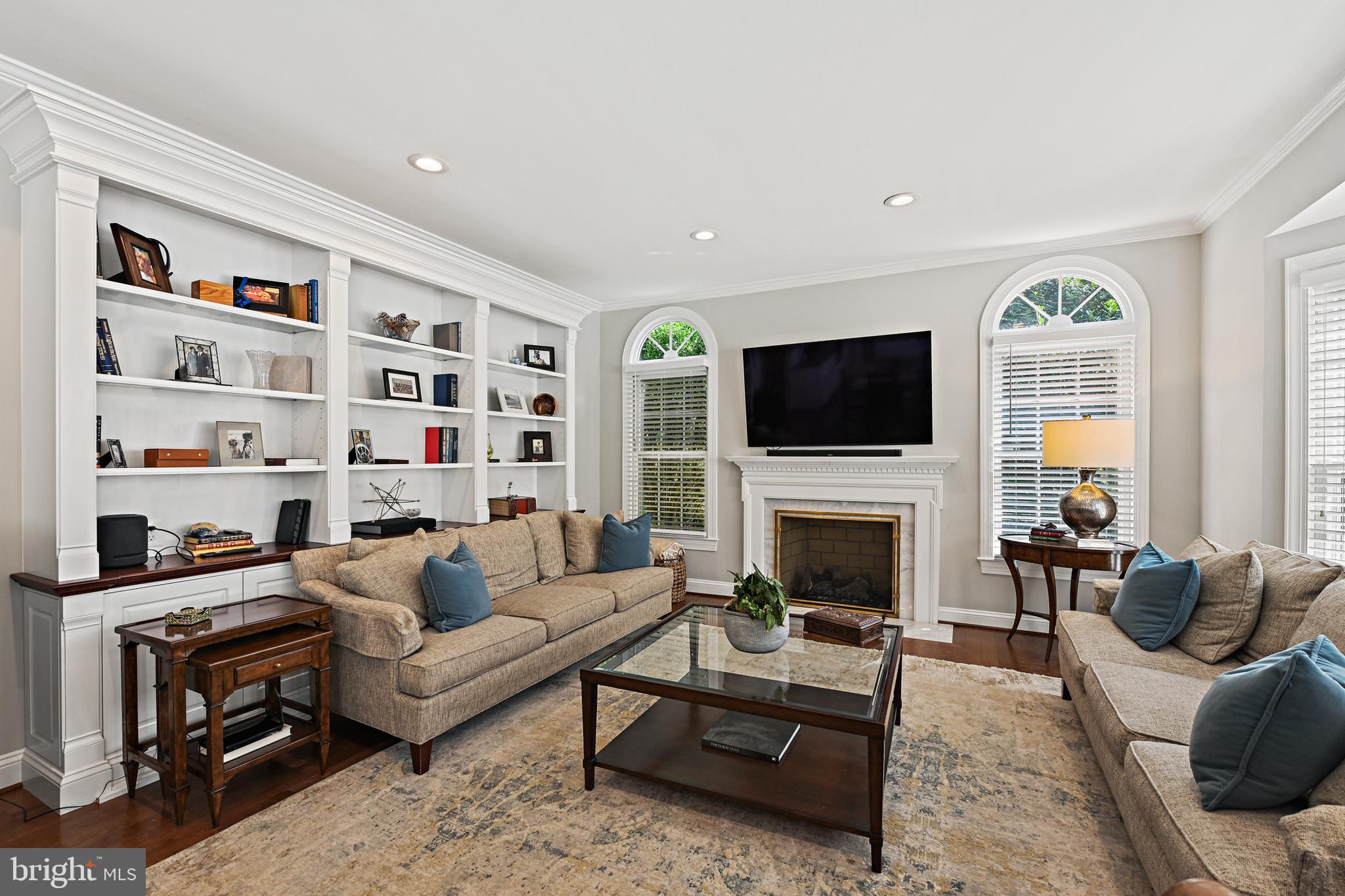 1124 ROUND PEBBLE LANE