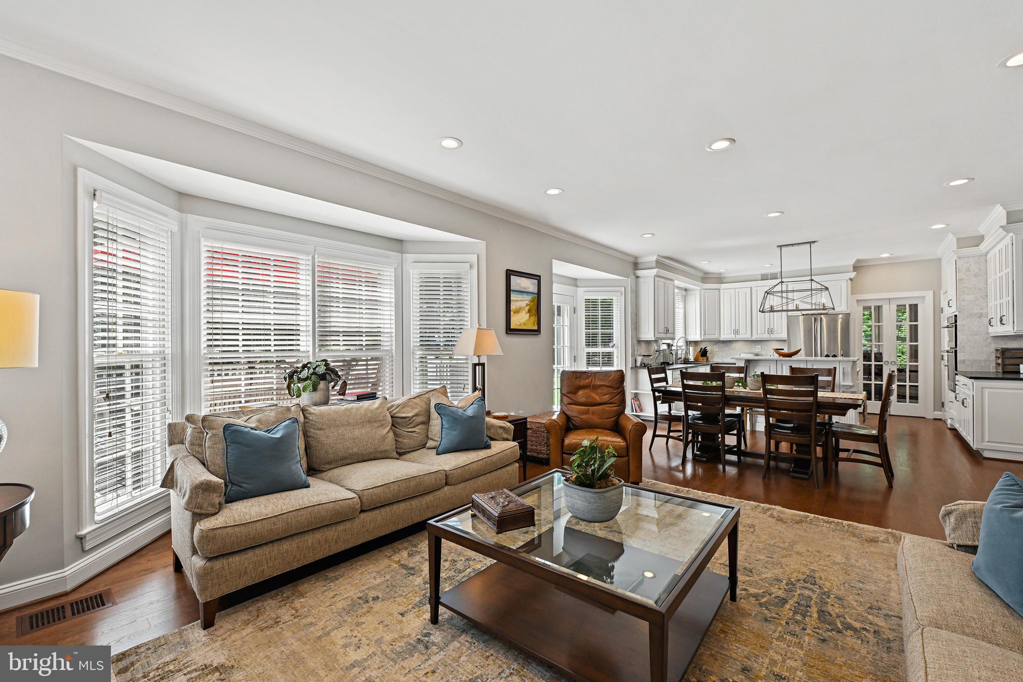 1124 ROUND PEBBLE LANE