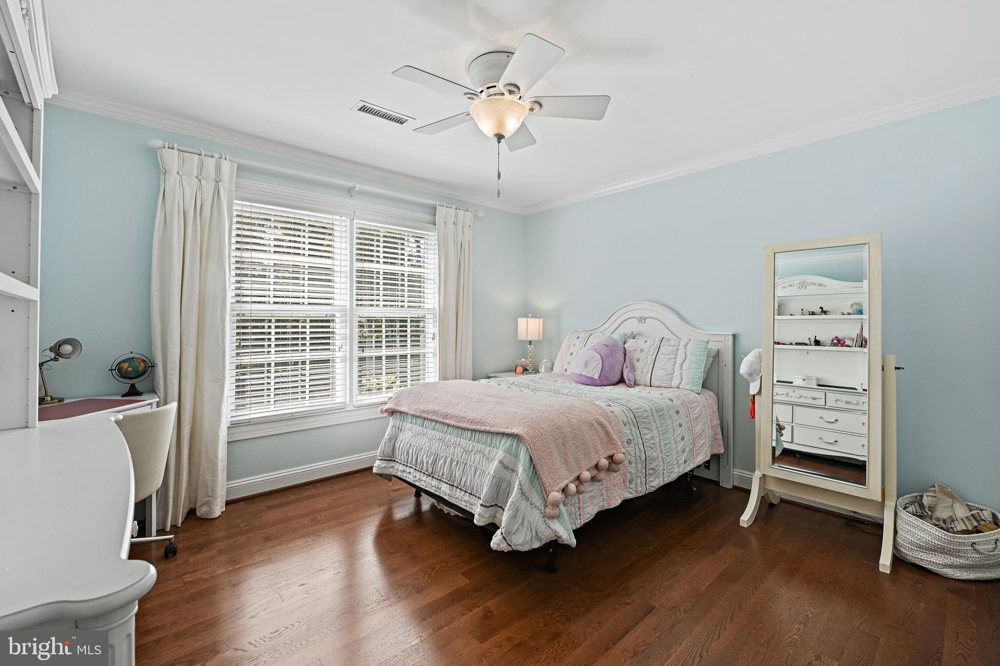 1124 ROUND PEBBLE LANE